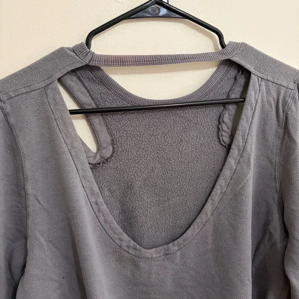 JoyLab Grey Cutout Athletic Sweatshirt Women’s Large - Picture 2 of 6